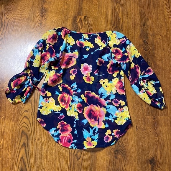 ππ Vibrant Floral Blouse ππ DreamDoll Boutique ππ - Picture 4 of 13